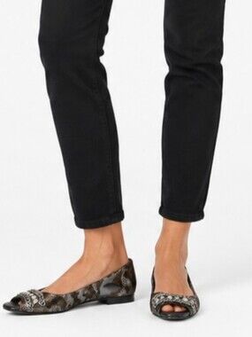 BCBGeneration Leopard Embellished Open Toe Flat RARE Chain Neutral Studded